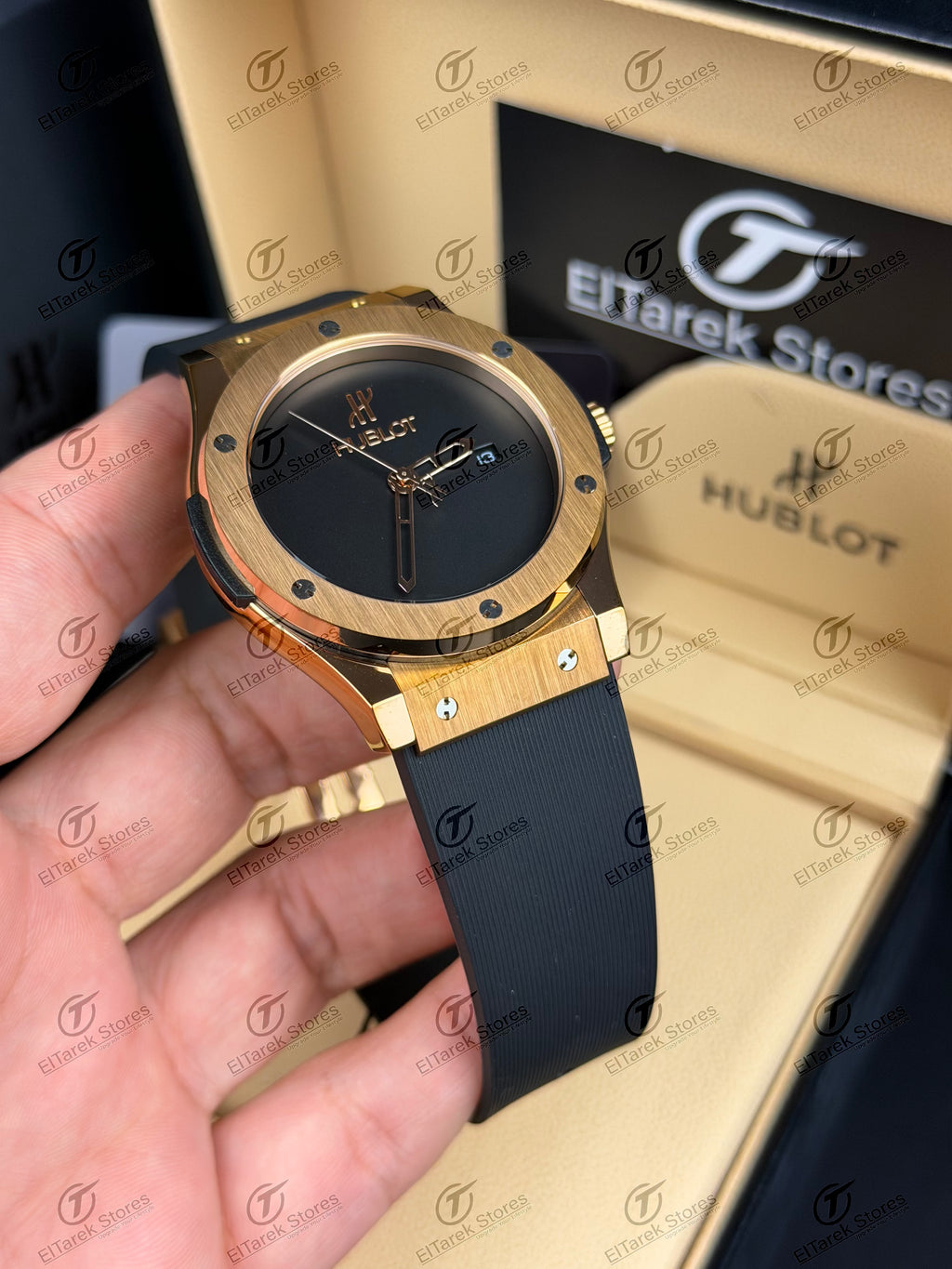 Hublot Classic Fusion Black Dial Black Rubber Rose